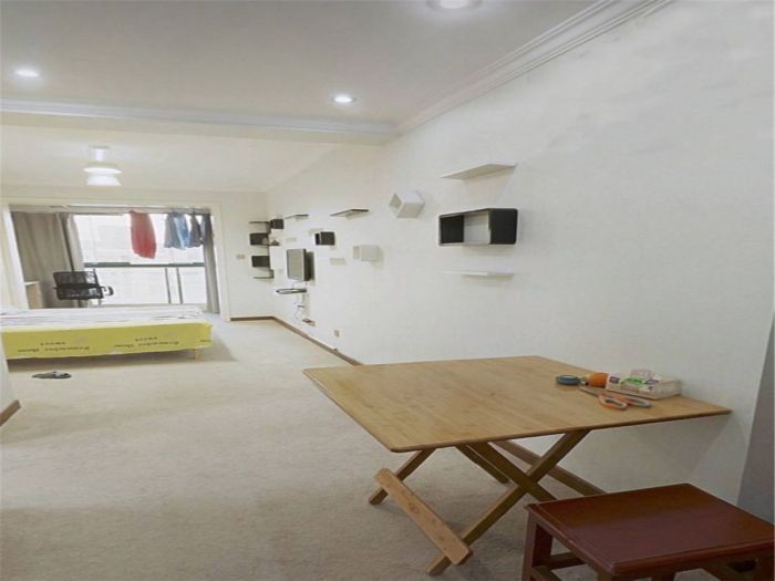 凤凰莱茵苑 1室1厅1卫 42m&sup2;