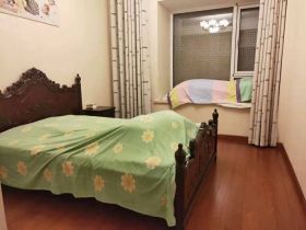军山花园 4室2厅2卫 247m&sup2;
