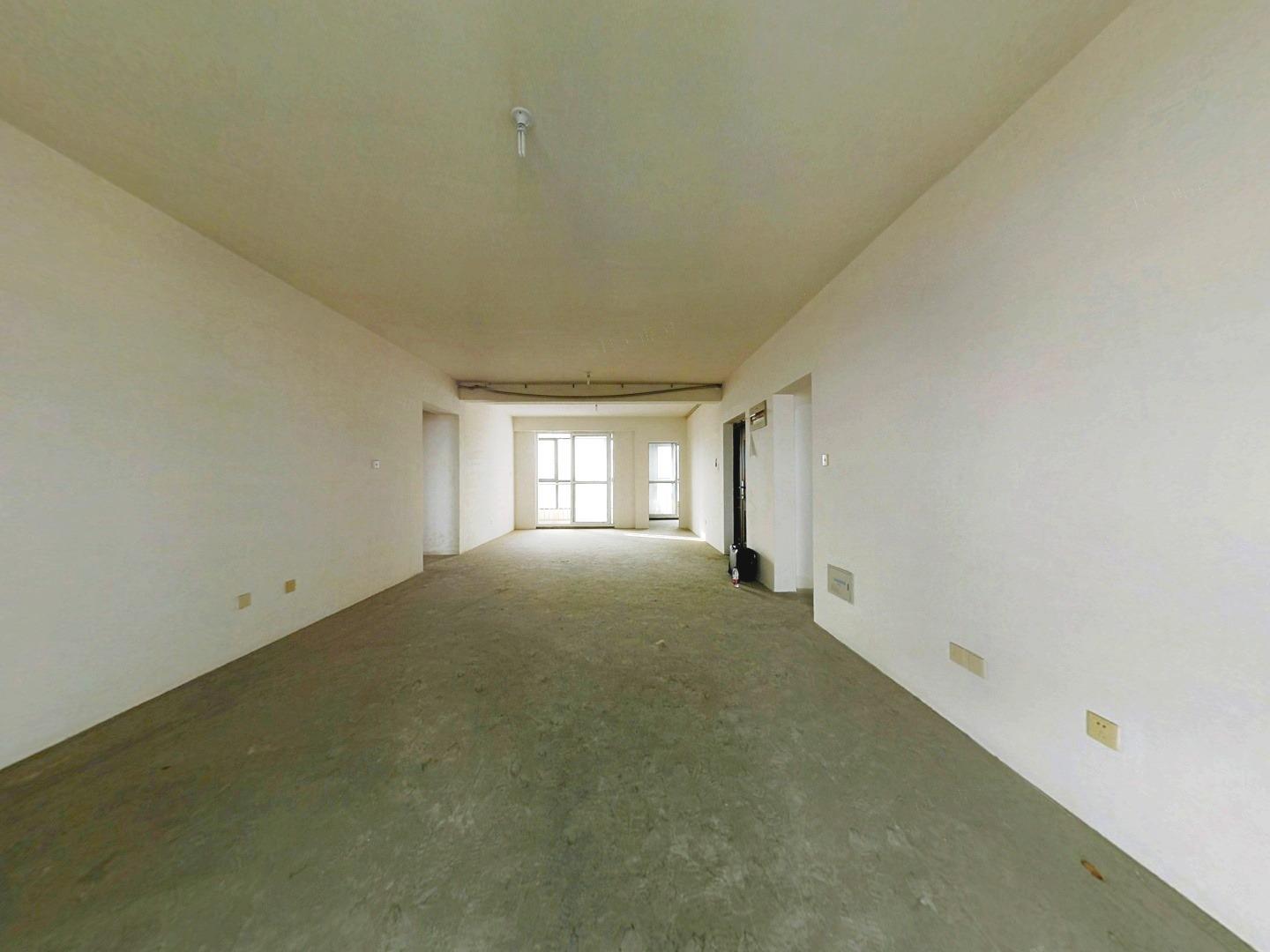 中港城世家 4室2厅2卫 189m&sup2;