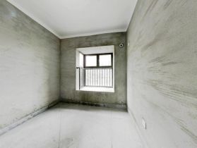 华强城 4室2厅2卫 142m&sup2;