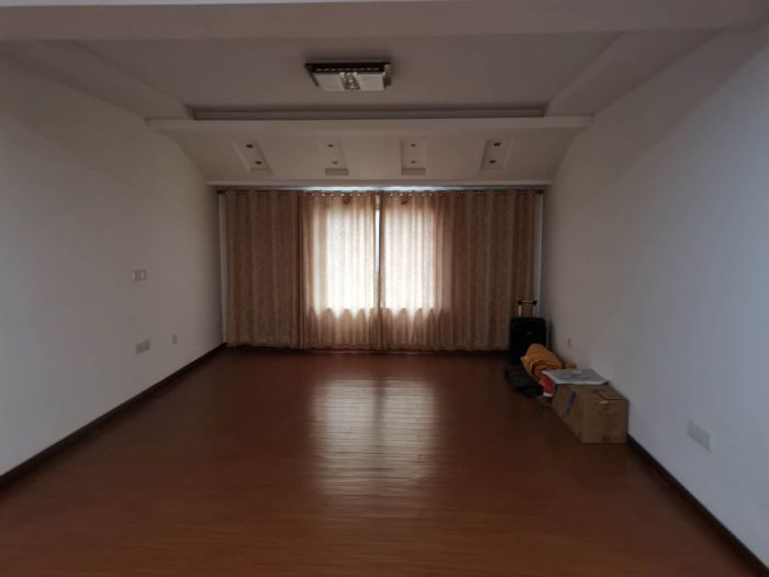 五山公寓 4室2厅2卫 260m&sup2;