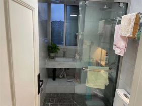 虹桥东村 2室1厅1卫 71m&sup2;