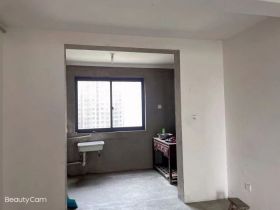 瑞兴花园 3室2厅2卫 134m&sup2;