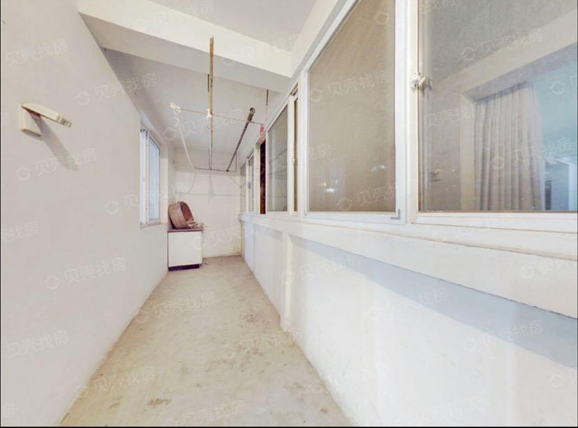 星辰花园 3室2厅2卫 141m&sup2;
