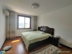东城花园 4室2厅2卫 228m&sup2;
