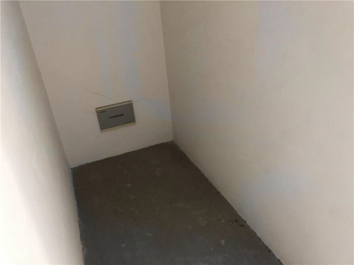 军山花园 4室2厅2卫 200.00m&sup2;