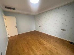 莱茵河畔 3室2厅2卫 135.00m&sup2;