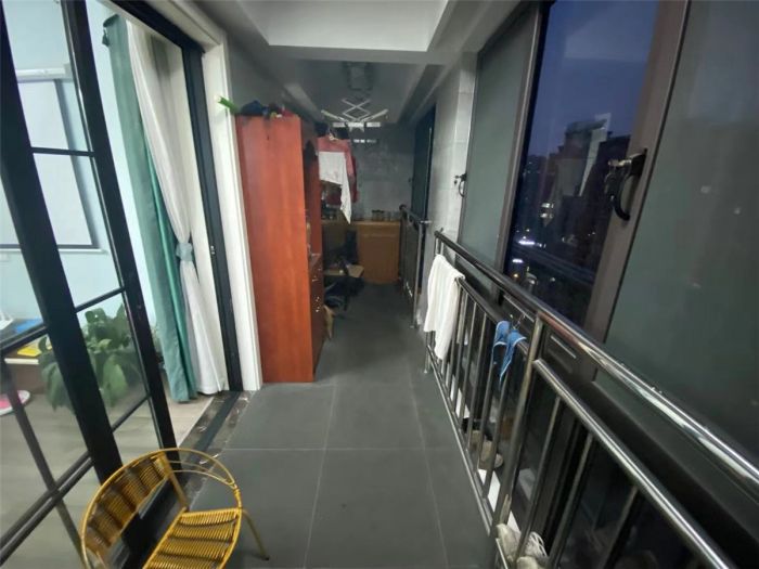紫东南苑 3室1厅1卫 129m&sup2;