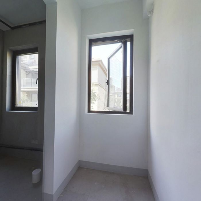 云樾河山 5室3厅2卫 180m&sup2;