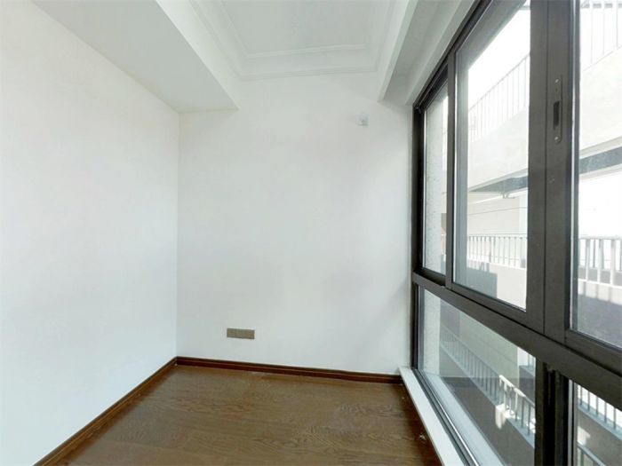 雍华府 3室2厅2卫 98m&sup2;
