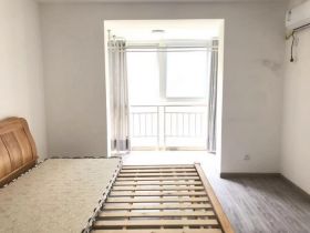 凯旋花园 2室2厅1卫 102m&sup2;