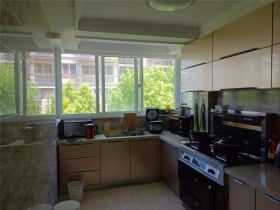和谐汇景新苑 3室2厅1卫 126m&sup2;