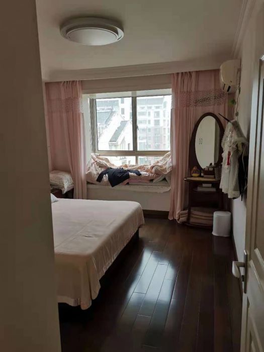 濠滨花园 3室2厅2卫 129m&sup2;