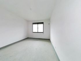 兴石花园 3室2厅1卫 108m&sup2;