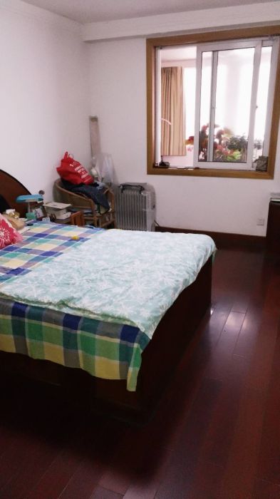 城南小苑 4室2厅2卫 202m&sup2;