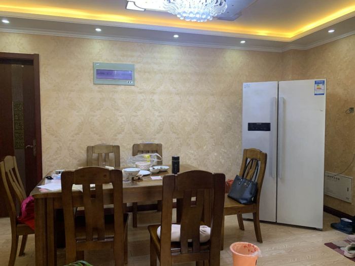龙潭福里 3室2厅2卫 132m&sup2;