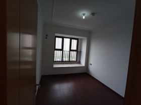 富力半岛花园 3室2厅2卫 110m&sup2;