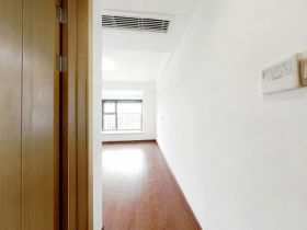 林肯公园 3室2厅2卫 114m&sup2;
