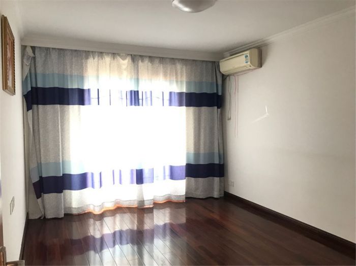 天都花苑 5室2厅2卫 128m&sup2;