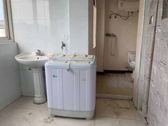 世纪东城 4室3厅2卫 165m&sup2;