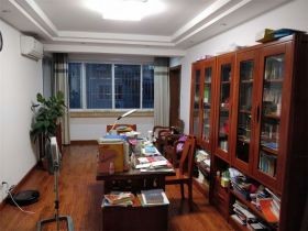 三喜花苑 3室2厅1卫 132m&sup2;