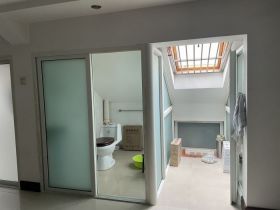 紫东花苑 6室2厅2卫 204m&sup2;