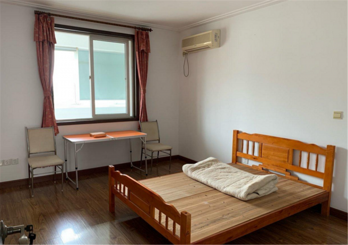 苏东花苑 3室2厅2卫 135m&sup2;