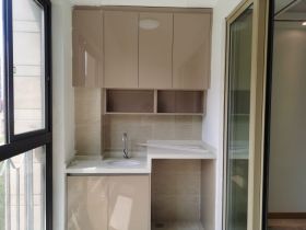 中南世纪花城三期 4室2厅2卫 140m&sup2;