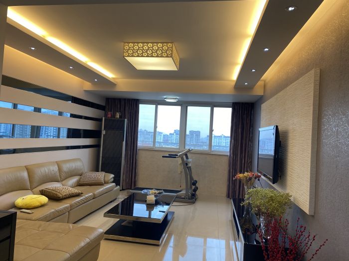 春晖花园 4室2厅2卫 175m&sup2;