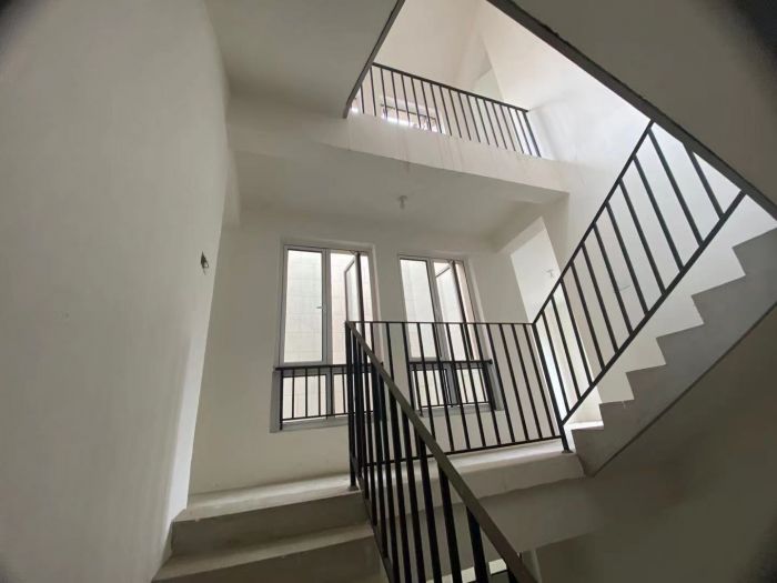 顺发御园 4室2厅4卫 249m&sup2;