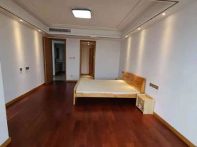 中南世纪花城三期 3室1厅1卫 178m&sup2;