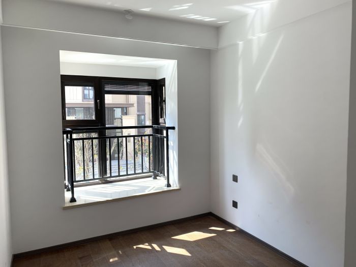 春风南岸东园 4室2厅2卫 142m&sup2;