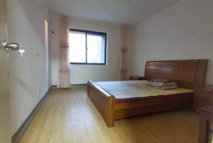 外滩花苑 3室2厅2卫 116m&sup2;