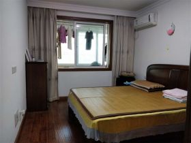 三喜花苑 3室2厅1卫 132m&sup2;