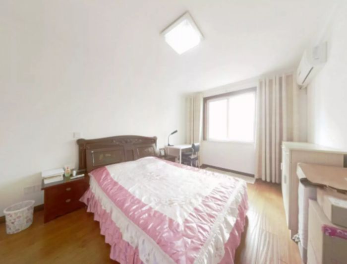 文峰花苑 3室2厅2卫 131.67m&sup2;