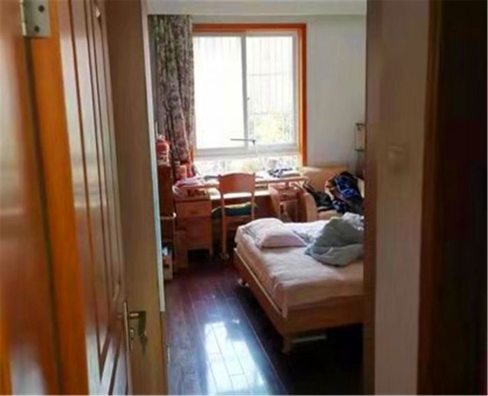 健康公寓 3室2厅2卫 140m&sup2;