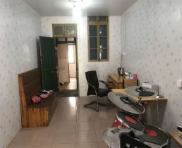 启秀路20号 1室1厅1卫 45m&sup2;