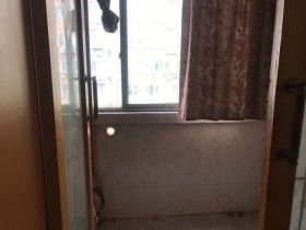 华侨花苑 3室2厅2卫 132m&sup2;