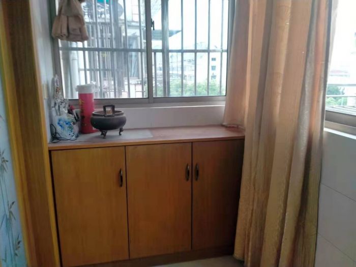 新胜花苑 3室2厅1卫 125m&sup2;