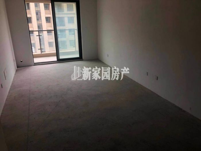 罗福宫 3室2厅1卫 96m&sup2;