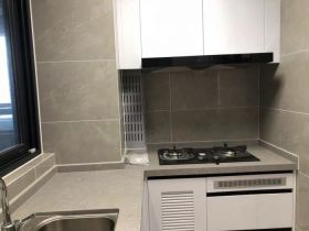 万科翡翠公园 3室2厅1卫 92m&sup2;