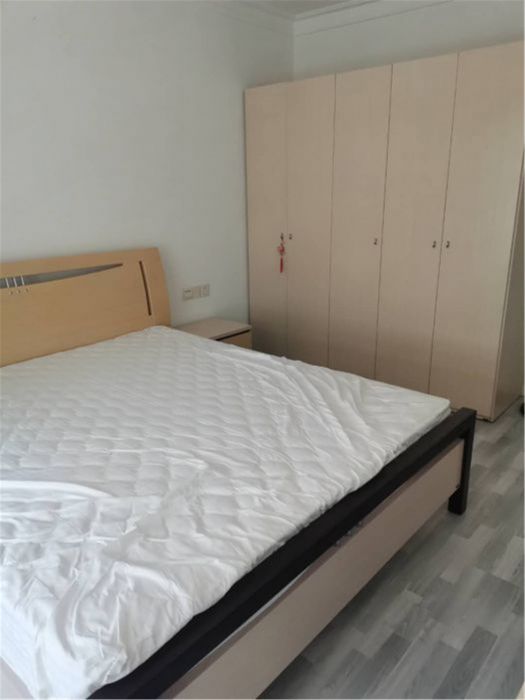 虹景园 3室2厅2卫 152.9m&sup2;
