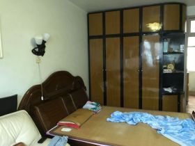 城港新村 3室1厅1卫 78m&sup2;