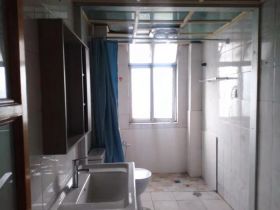 鸿运城市花苑 2室1厅1卫 93m&sup2;