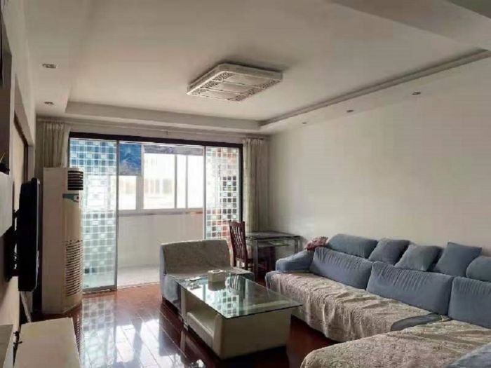 金辉花园 3室2厅2卫 158m&sup2;