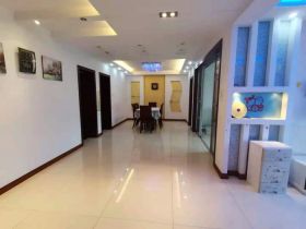 天都花苑 6室2厅2卫 225m&sup2;