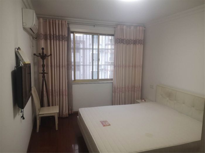 天都花苑 3室2厅1卫 127m&sup2;