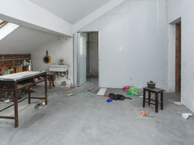 紫东花苑 6室1厅2卫 198m&sup2;