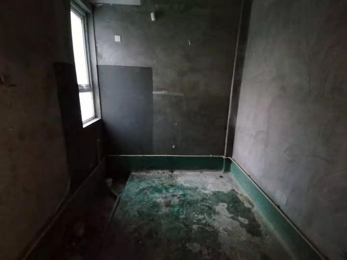 军山花园 4室2厅2卫 172m&sup2;