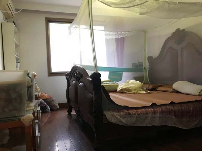 佳成花苑 4室2厅2卫 163m&sup2;